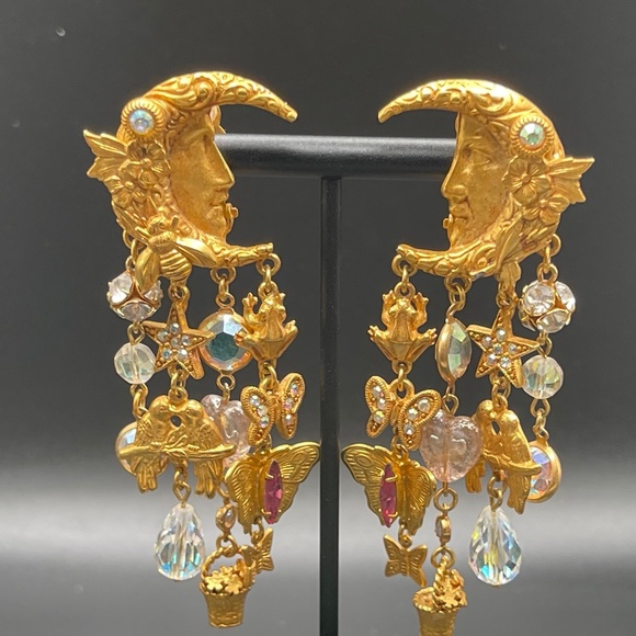 Kirk’s Folly Moon & Butterfly ~ RARE ~ CLIP ON EARRINGS - Picture 1 of 9